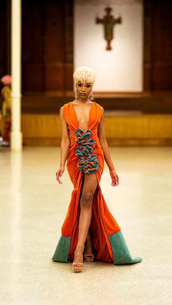 Model on the runway during fashion week at NYC | Photos Credit: Fernando Castro
