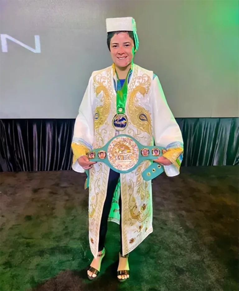 Dyana Sanchez joins posing with a WBC belt replica as she joins the WBC Cares team