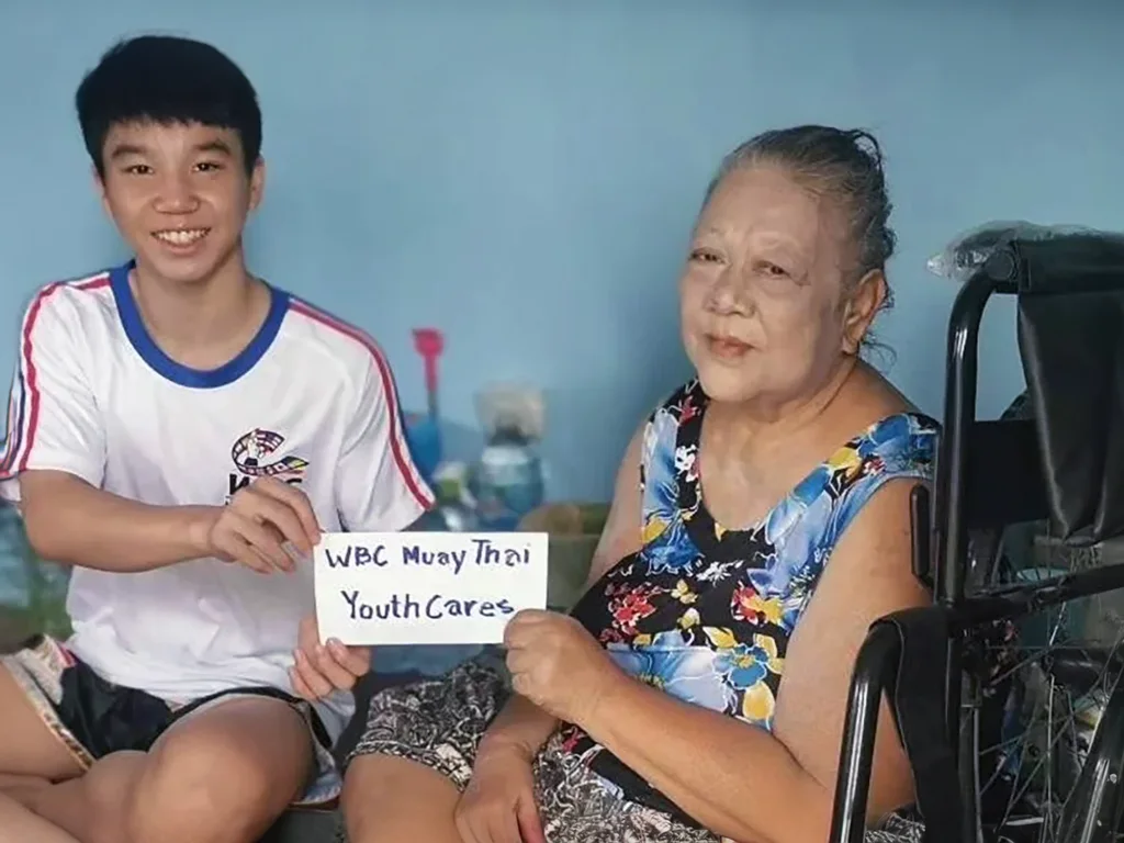 Rafa Oakkharathewa: The Muay Thai Champion Making a Difference in His Community