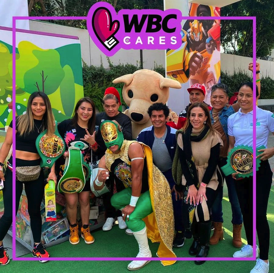 WBC Cares, represented by Chris Manzur, the Reyes family, and WBC boxers, joined TV Azteca CDMX